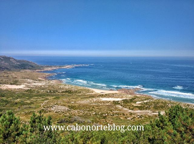 Praia do Trece desde o alto do Monte Branco