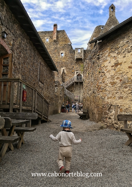 Xaquín en el Castillo de Aggstein